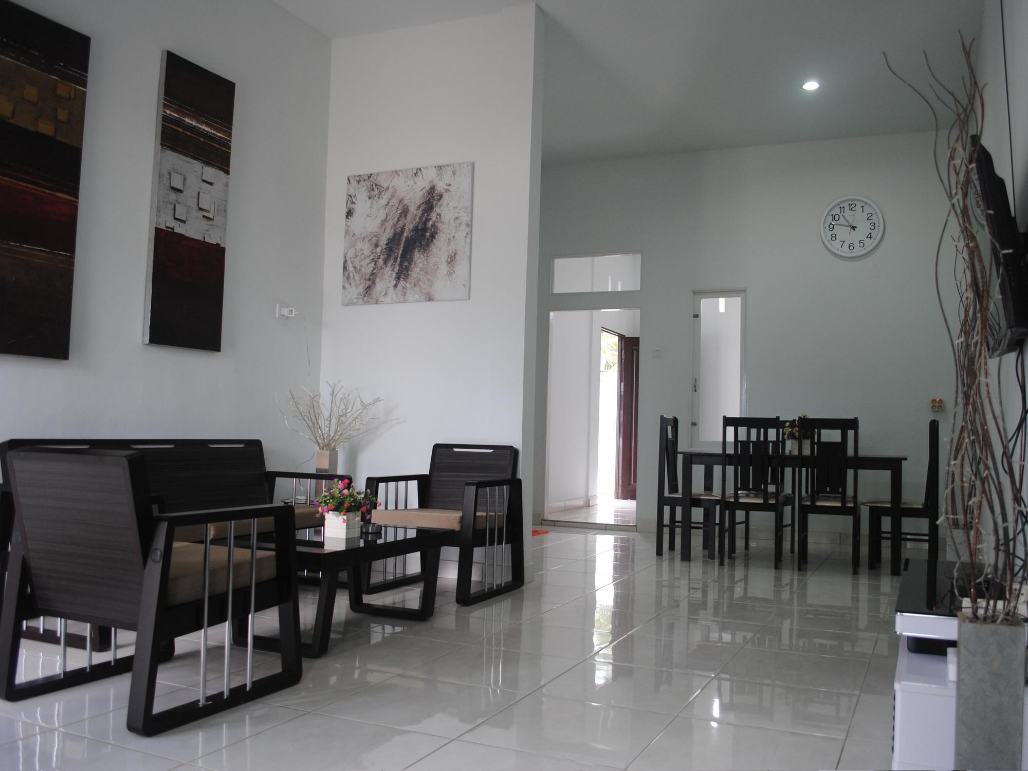 Golden Hawaii Villa Singkawang Exterior foto